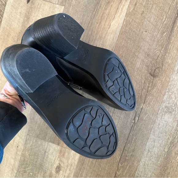 Vionic Women's Cecily Boots - Picture 9 of 12